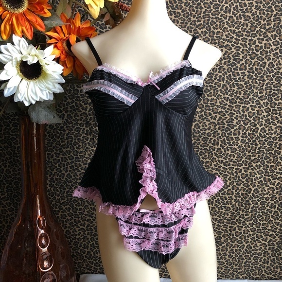 🦋B2G1🦋2pc Pinstriped Babydoll & Ruffle Panties - Picture 4 of 8